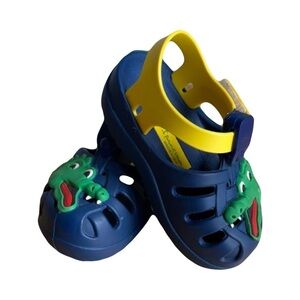 Ipanema Baby Zoo Crocodile Sandals Size 5 Toddler